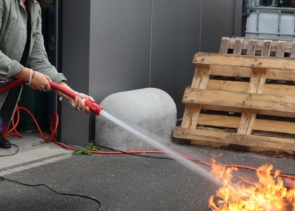 Waarom veiligheidstrainingen belangrijk zijn: BHV, EHBO, VCA en meer