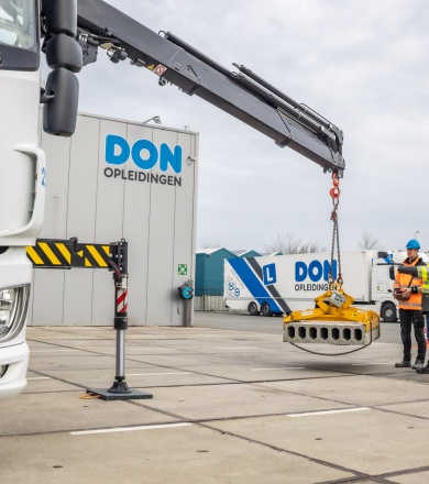 Afbeelding Machinist autolaadkraan met hijsfunctie