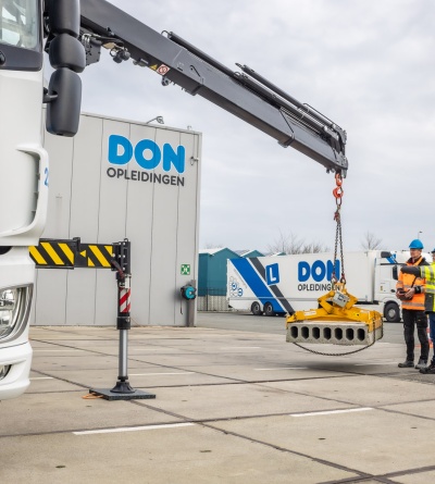 AfbeeldingMachinist autolaadkraan met hijsfunctie